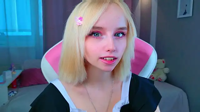 b4by LoL1 online show from March 2026 01:06:02 PM