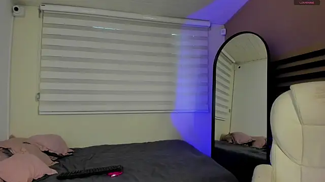 Snapshot of Catyloves chatting on November 2025 10:12:01 PM Catyloves online show from November 2025 10:12:01 PM