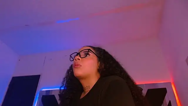 Snapshot of MelannyTylor chatting on December 2025 12:43:02 PM MelannyTylor online show from December 2025 12:43:02 PM