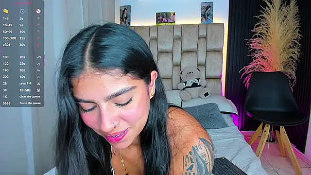 Snapshot of little_sophie18 chatting on April 2026 08:43:02 PM little sophie18 online show from April 2026 08:43:02 PM
