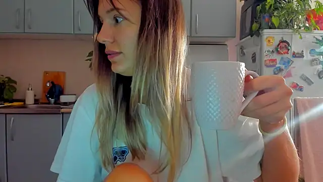 foxy blond online show from October 2025 12:13:01 AM