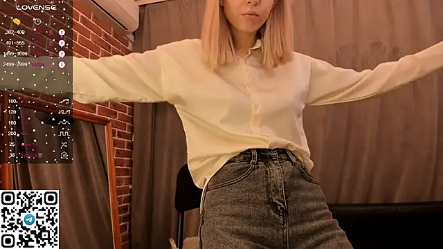 tyty piupiu online show from December 2024 05:22:02 PM