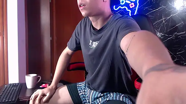 Snapshot of maty_hardx chatting on January 2025 10:09:02 AM maty hardx online show from January 2025 10:09:02 AM