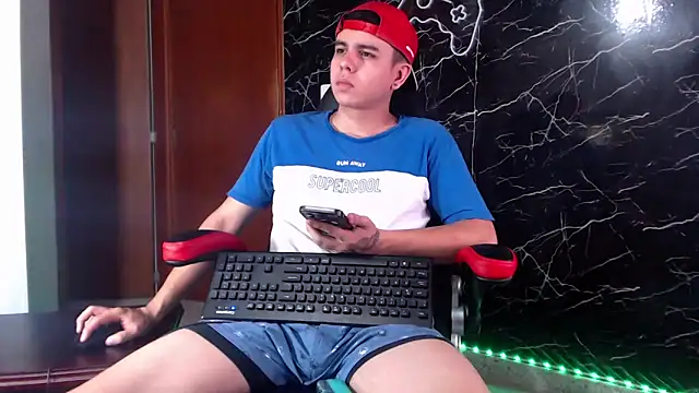 Snapshot of maty_hardx chatting on January 2025 02:18:01 PM maty hardx online show from January 2025 02:18:01 PM