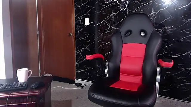 Snapshot of maty_hardx chatting on January 2025 09:50:02 AM maty hardx online show from January 2025 09:50:02 AM