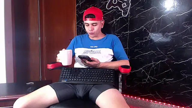 Snapshot of maty_hardx chatting on January 2025 11:51:02 AM maty hardx online show from January 2025 11:51:02 AM