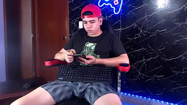 Snapshot of maty_hardx chatting on February 2025 09:41:01 AM maty hardx online show from February 2025 09:41:01 AM