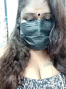 Snapshot of simran21 chatting on February 2025 06:20:02 PM simran21 online show from February 2025 06:20:02 PM