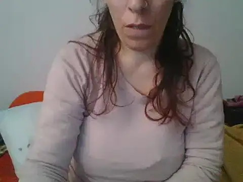 Snapshot of hairygirl80 chatting on December 2024 01:06:01 PM hairygirl80 online show from December 2024 01:06:01 PM