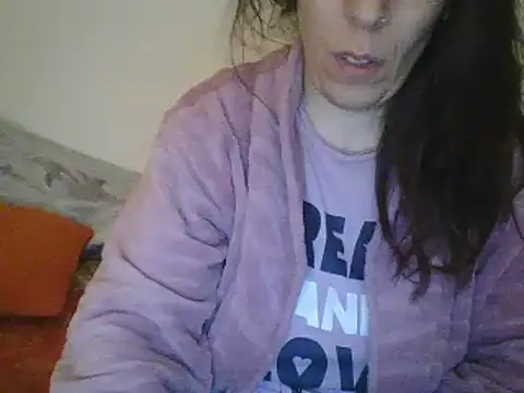 Snapshot of hairygirl80 chatting on December 2024 10:05:01 PM hairygirl80 online show from December 2024 10:05:01 PM