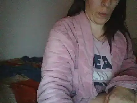 Snapshot of hairygirl80 chatting on December 2024 11:29:01 PM hairygirl80 online show from December 2024 11:29:01 PM