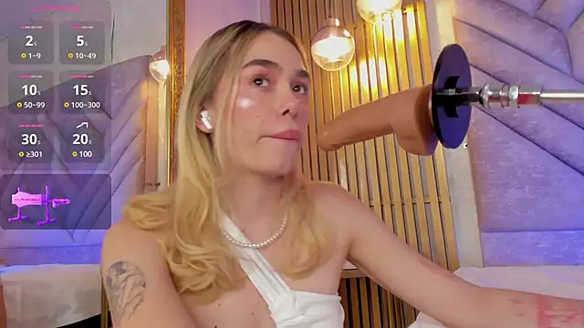 Lucy Vega online show from December 2024 03:19:01 PM