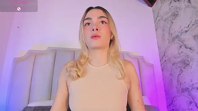 Lucy Vega online show from January 2025 04:06:01 AM