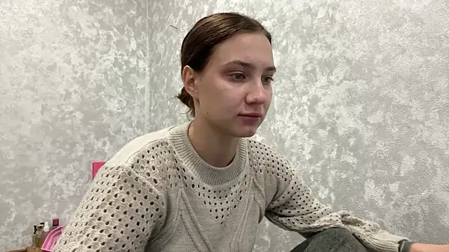 Snapshot of AnneBall chatting on December 2024 12:27:02 PM AnneBall online show from December 2024 12:27:02 PM