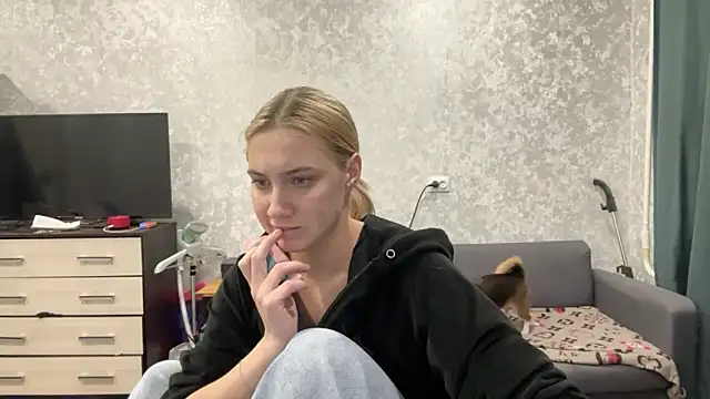 Snapshot of AnneBall chatting on February 2025 03:21:02 PM AnneBall online show from February 2025 03:21:02 PM