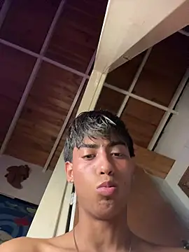 Mauuu18 online show from May 2026 10:50:03 PM