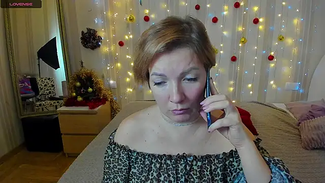 Snapshot of Katherine_Fox chatting on December 2024 07:41:01 AM Katherine Fox online show from December 2024 07:41:01 AM