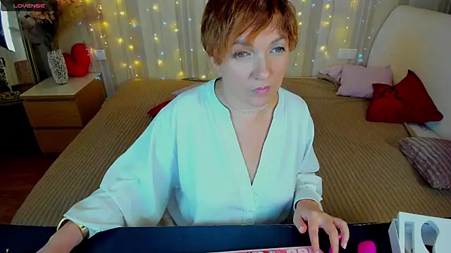 Snapshot of Katherine_Fox chatting on January 2025 11:12:02 AM Katherine Fox online show from January 2025 11:12:02 AM