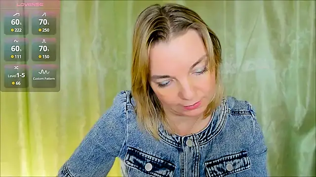 Regina  blue online show from December 2024 01:55:01 PM