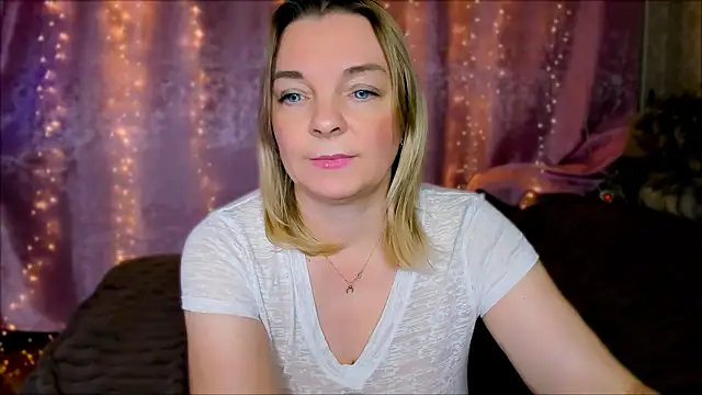 Regina  blue online show from January 2025 04:29:01 PM