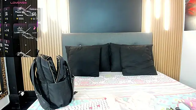 EvaaLovia1 online show from February 2026 01:18:01 PM