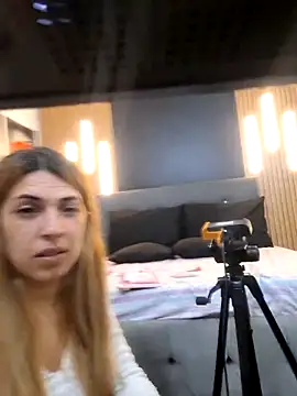 EvaaLovia1 online show from February 2026 01:34:01 PM