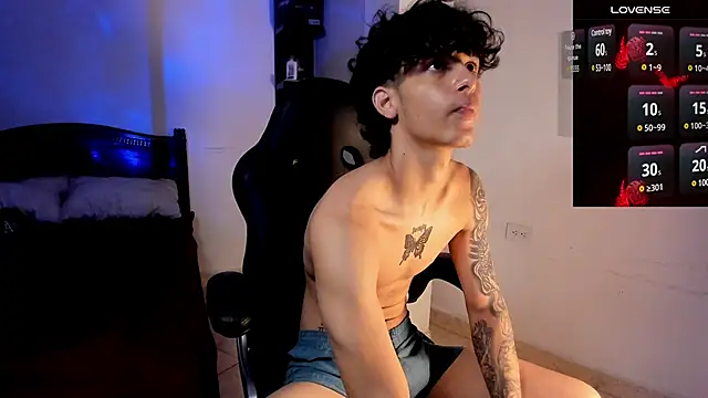 Snakebutterfly online show from March 2025 12:43:01 AM