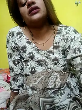 Sexyranibhabhi online show from April 2026 03:21:02 PM