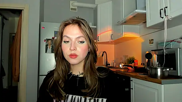 Snapshot of Niky__Jess chatting on February 2025 09:06:02 PM Niky Jess online show from February 2025 09:06:02 PM