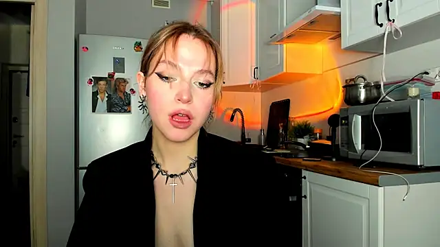 Snapshot of Niky__Jess chatting on February 2025 06:59:02 PM Niky Jess online show from February 2025 06:59:02 PM