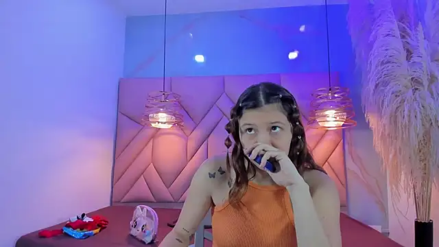 AngelaaCute  online show from February 2025 12:06:02 PM