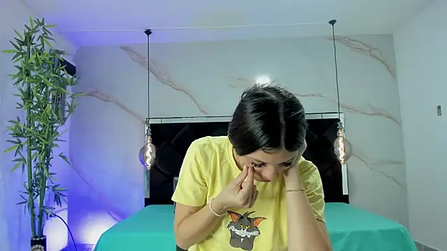 AngelaaCute  online show from September 2025 12:05:02 PM