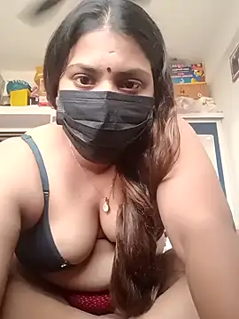 Hotmilfxox online show from December 2024 11:00:01 AM