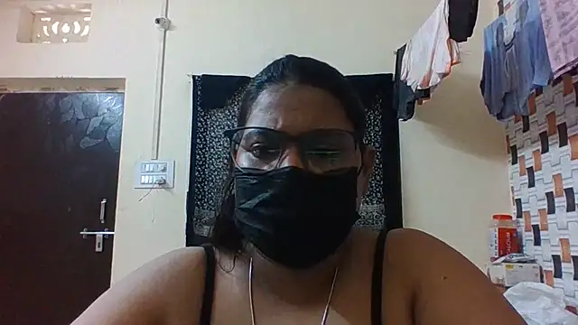 Snapshot of Hotmilfxox chatting on June 2026 08:07:01 AM Hotmilfxox online show from June 2026 08:07:01 AM