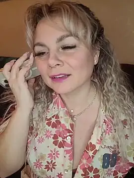 candy queeen online show from February 2026 05:19:01 PM