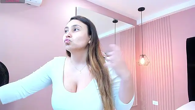 Snapshot of dulce_santamaria chatting on December 2024 10:30:02 PM dulce santamaria online show from December 2024 10:30:02 PM