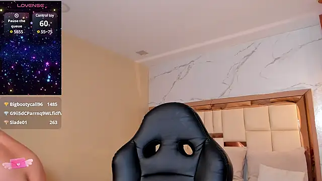 Snapshot of dulce_santamaria chatting on December 2024 08:10:02 PM dulce santamaria online show from December 2024 08:10:02 PM