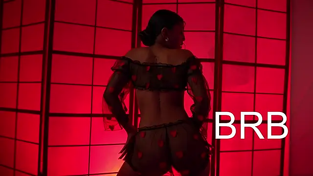 small emilie online show from December 2024 05:07:01 AM