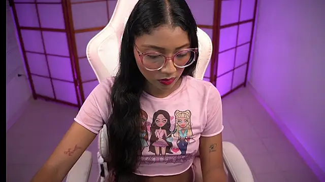 small emilie online show from November 2025 02:32:01 PM