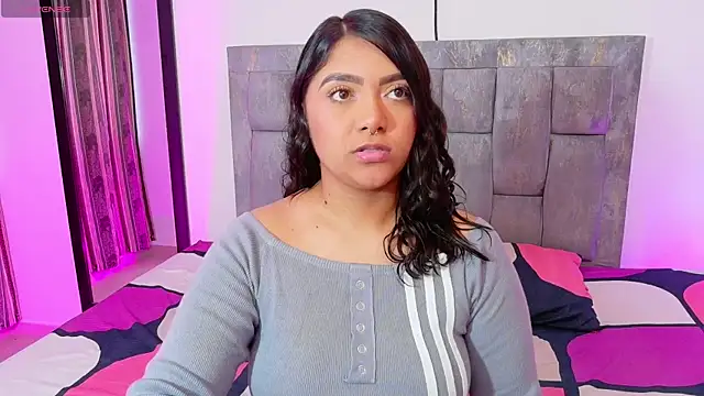 DIANEE 01 online show from June 2026 10:55:01 PM
