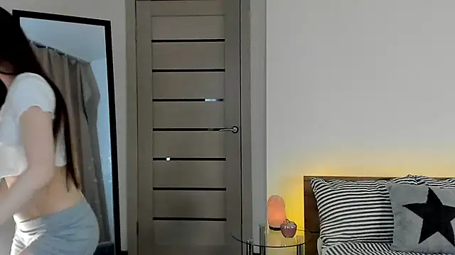 Stella Sunny online show from March 2026 04:56:01 PM