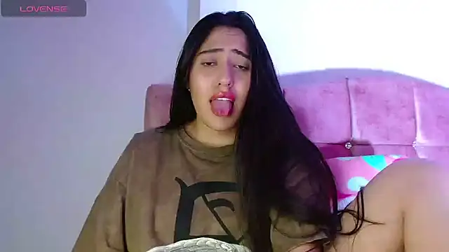 Snapshot of Paris-love chatting on January 2025 09:11:01 AM Paris-love online show from January 2025 09:11:01 AM