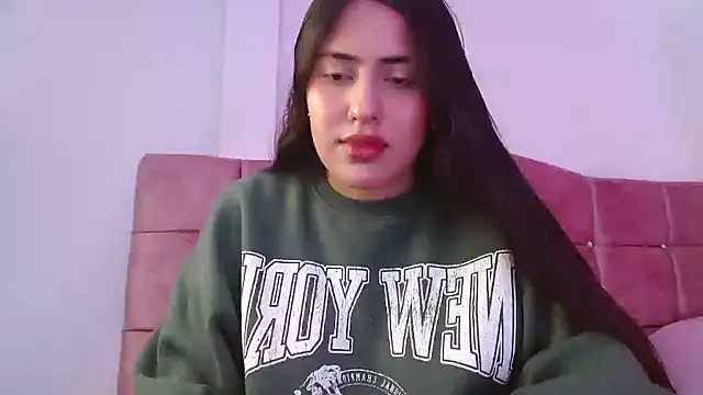 Snapshot of Paris-love chatting on January 2025 05:58:02 AM Paris-love online show from January 2025 05:58:02 AM