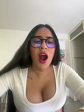 Snapshot of Paris-love chatting on March 2025 11:34:02 PM Paris-love online show from March 2025 11:34:02 PM