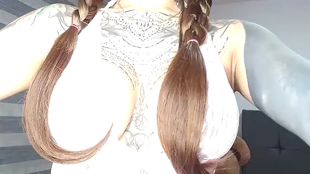 EmiliMontero online show from February 2026 01:18:02 AM