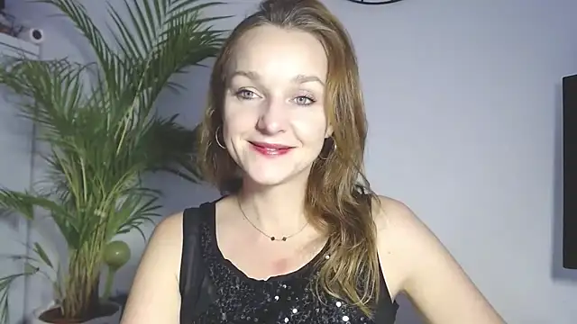 Snapshot of AliciaDesire chatting on December 2025 01:50:02 PM AliciaDesire online show from December 2025 01:50:02 PM