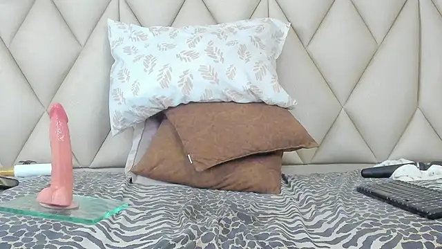 zamira 44 online show from March 2025 04:56:02 PM