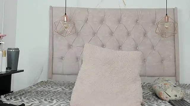 zamira 44 online show from September 2025 01:59:01 PM