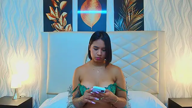Snapshot of Amberr_Greyy chatting on September 2025 01:25:02 PM Amberr Greyy online show from September 2025 01:25:02 PM