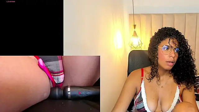 Snapshot of KaruiGames chatting on December 2024 05:12:01 AM KaruiGames online show from December 2024 05:12:01 AM